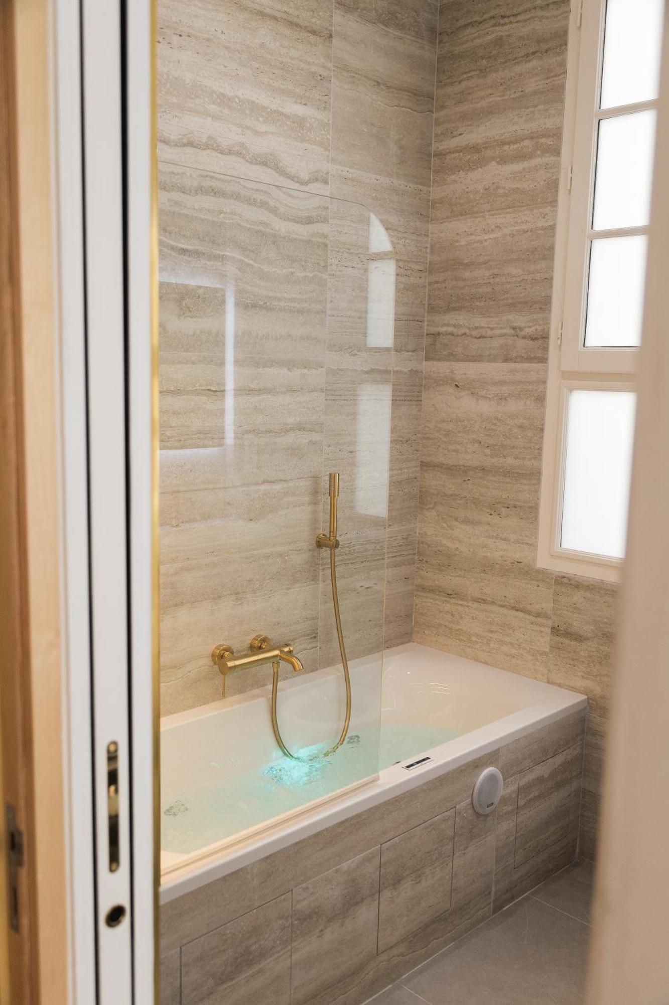 باريس Omarais Guest House الغرفة الصورة